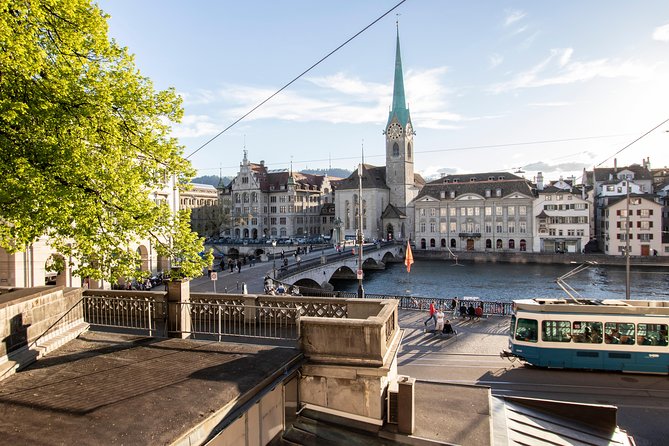 Best Intro to Zurich in 2 hours with a Local - The Funicular Ride and Snack: Small Stops, Real Payoff