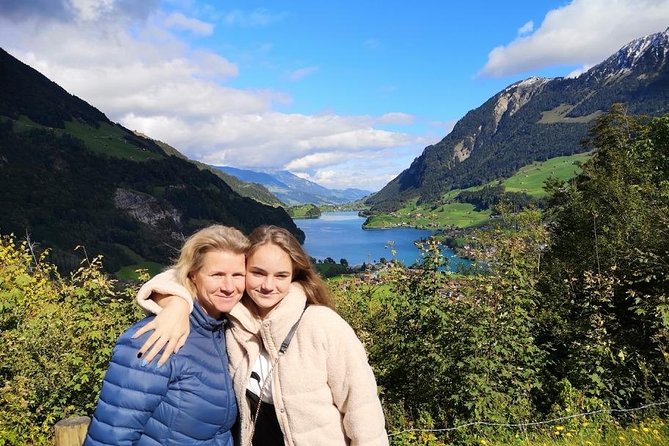 Best of Bernese Oberlands from Luzern - Brienz lakeside village: a slower stroll in a wood-carving town