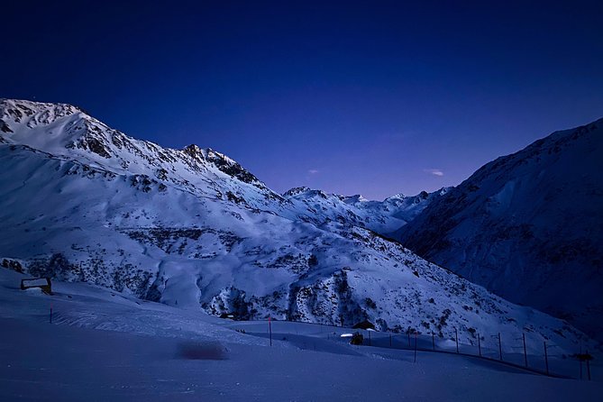 Best of the Uri Alps: A fjord-like lake, glorious peaks and sustainable tourism - Gondolas and postal buses: your built-in ticket to remote views