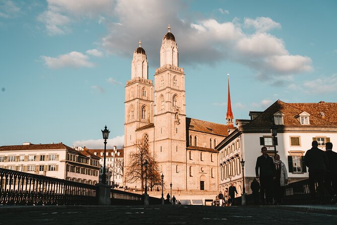 Einstein in Zurich: Walk in Time Exploration Game and Tour - Who should book Einstein in Zurich (and who might skip it)