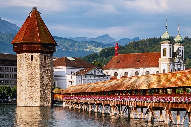 Exclusive Panoramic Train Journey though the Heart of Swiss - A Mercedes V-Class start out of Zurich (and why it matters)