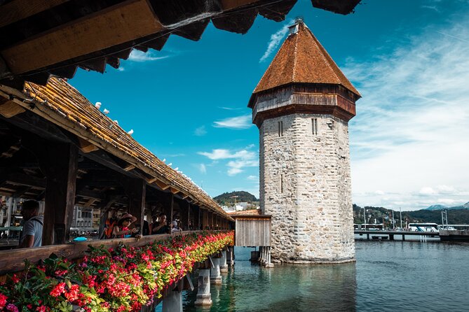 Explore Lucerne in 60 minutes with a Local - Through the Torbogen City Gateway: Start With the Right View of Lucerne
