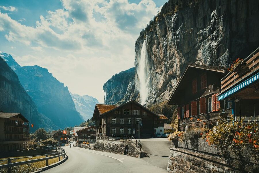 From Lucerne: Private Day Tour to Interlaken and Grindelwald - Lauterbrunnen Valley in a Short Stop: Staubbach and Trummelbach Waterfalls