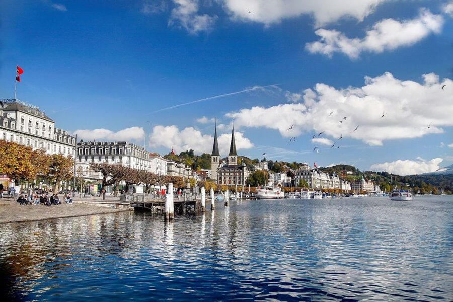 From Zurich: Day Trip to Lucerne with Optional Yacht Cruise - The optional 1-hour yacht cruise on Lake Lucerne