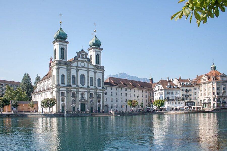 From Zurich: Day Trip to Lucerne with Optional Yacht Cruise - Who this Zurich-to-Lucerne trip suits best