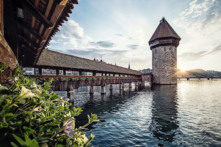 From Zurich: Day Trip to Lucerne with Optional Yacht Cruise - Old Town walking time: Chapel Bridge and the Water Tower area