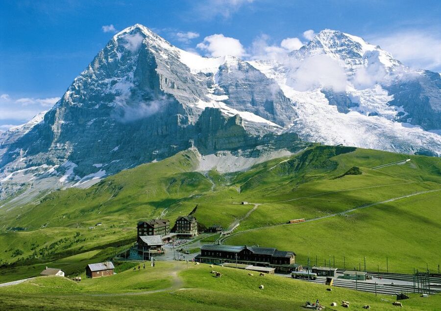From Zurich: Mount Eiger Day Trip to Kleine Scheidegg - Lauterbrunnen to Kleine Scheidegg: the cogwheel ride that makes the day