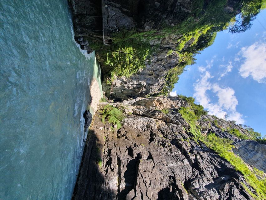 From Zurich: Waterfalls Valley & Aareschlucht Gorge Day Tour - Lauterbrunnen Valley: The 72 Waterfalls Problem (In a Good Way)