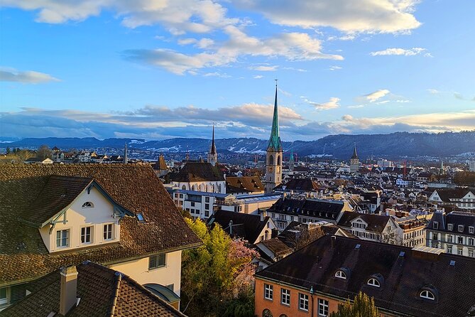 Full-Day Private Zurich Sightseeing Tour and Chocolate Tasting - Uetliberg Mountain: The Quick Ticket to Big Views