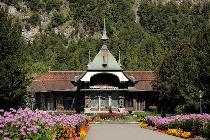 Grindelwald, Interlaken & Lauterbrunnen Day Trip from Zurich - Lauterbrunnen Valley waterfalls: make 1 hour count