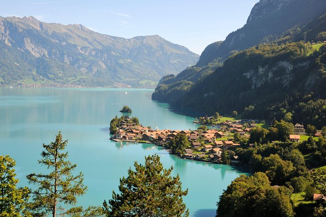 Grindelwald, Interlaken & Lauterbrunnen Day Trip from Zurich - Interlaken in 50 minutes: fast choices beat wandering