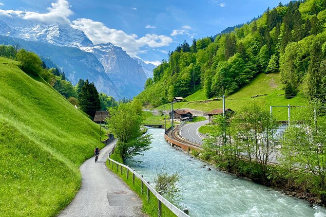 Grindelwald, Lauterbrunnen & Mürren Private Day Trip from Zurich - The Mürren to Gimmelwald Walk and Outdoor Raclette Lunch