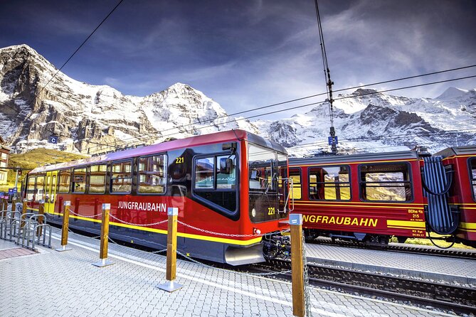 Jungfrau, Top of Europe & Interlaken Small group from Zurich - Ice Palace: short visit, big visual impact