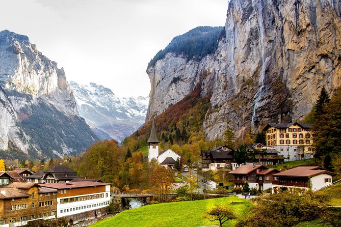 Jungfraujoch Day Trip from Zurich: Swiss Alps & Bernese Oberland - Guide Quality and Group Size: What the Best Days Feel Like