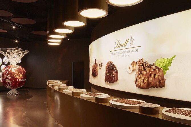 LINDT Home of Chocolate, Cruise On Lake Zurich And Old Town Walking Tour - Lindt Home of Chocolate in Kilchberg: the unlimited tasting part