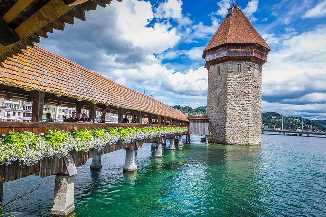 Lucerne CH Experience: Cheese, Chocolate, Chapel Bridge & Château - Wine and cheese pairing: Swiss Alpine flavors in the middle of sightseeing