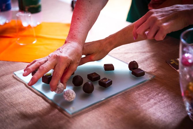 Lucerne CH Experience: Cheese, Chocolate, Chapel Bridge & Château - Chapel Bridge walkthrough: the icon you can step into