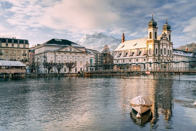 Lucerne Day Tour from Zurich - The short guided intro: Chapel Bridge and the Concert and Congress Hall