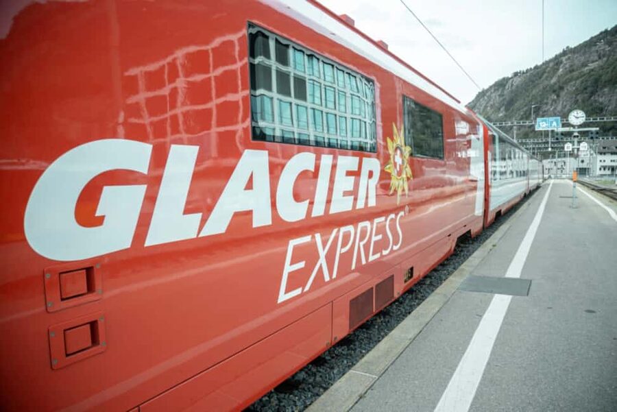 Lucerne: Glacier Express's Swiss Alps & Lucerne Private Tour - The Glacier Express ride through the Oberalp section: where the day earns its name