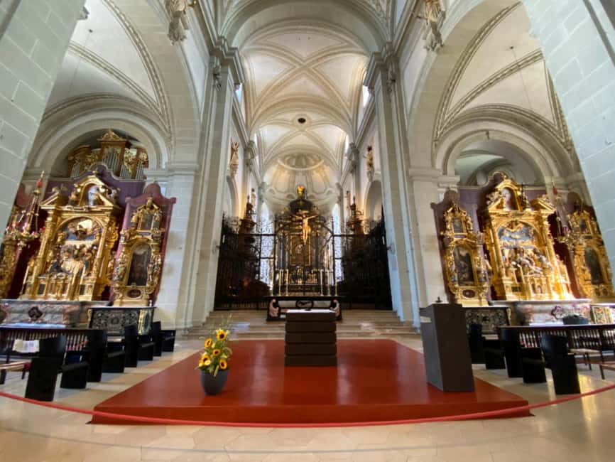 Lucerne: Glacier Express's Swiss Alps & Lucerne Private Tour - Lucerne on foot: Chapel Bridge and the Lion Monument with context