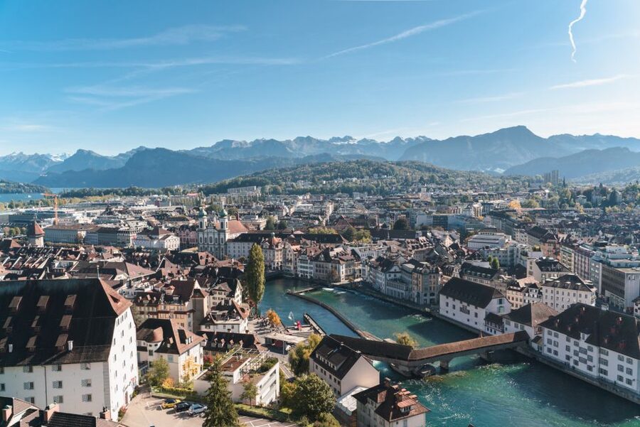 Lucerne: Guided Walking Tour with an Official Guide - Old Town Streets, Squares, Facades, and Those Balcony Details