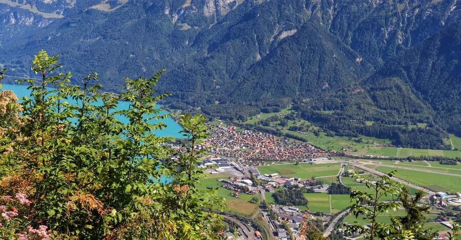 Lucerne: Interlaken & Grindelwald Exclusive Private Day Tour - Grindelwald: the Eiger–Mönch–Jungfrau payoff