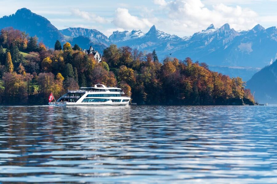 Lucerne: Lake Lucerne 1st Class Cruise with Gourmet Lunch - A First Class lunch cruise that feels like time well spent