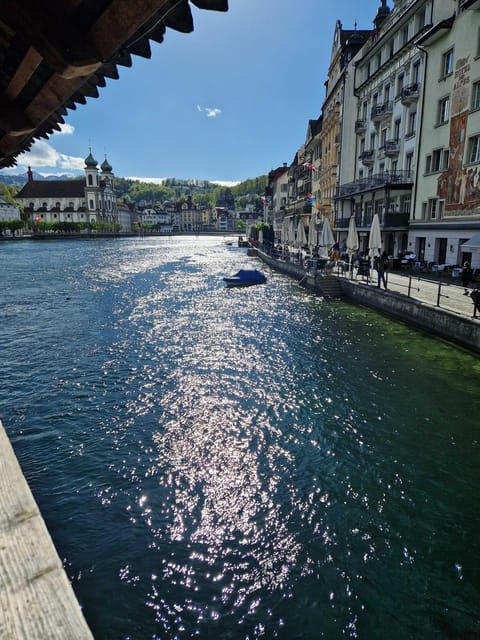 Lucerne: Private Walking Tour and Chocolate Tasting - Meeting at Torbogen Luzern: Start Time and Where to Find Your Guide