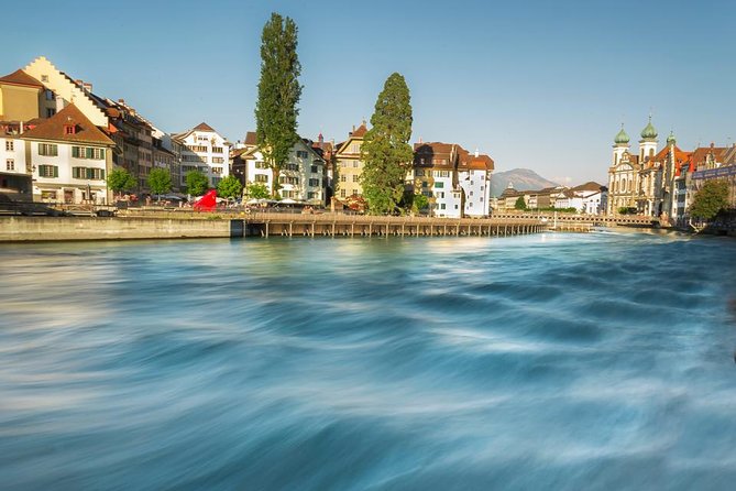 Lucerne Private Walking Tour with a castle visit! - Lion Monument plus Lake Lucerne: emotion, then open views