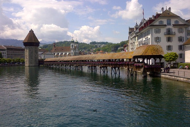 Lucerne small group walking tour and Lake Cruise from Zürich - Price and logistics: is $415.72 value for your day?