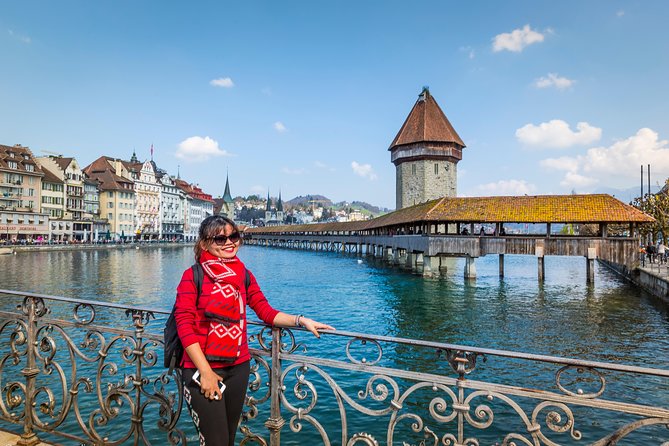 Lucerne Walking & Boat Tour: The Best Swiss Experience - Group Dynamics, Guides, and Listening Options