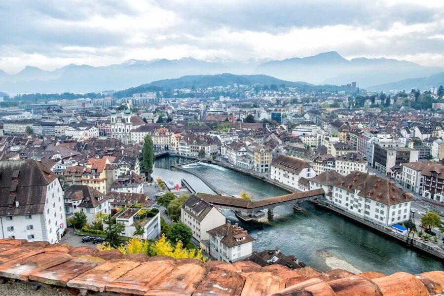 Luzern Elegance: Private City Walk and Panoramic Lake Cruise - Who this Luzern private tour is best for