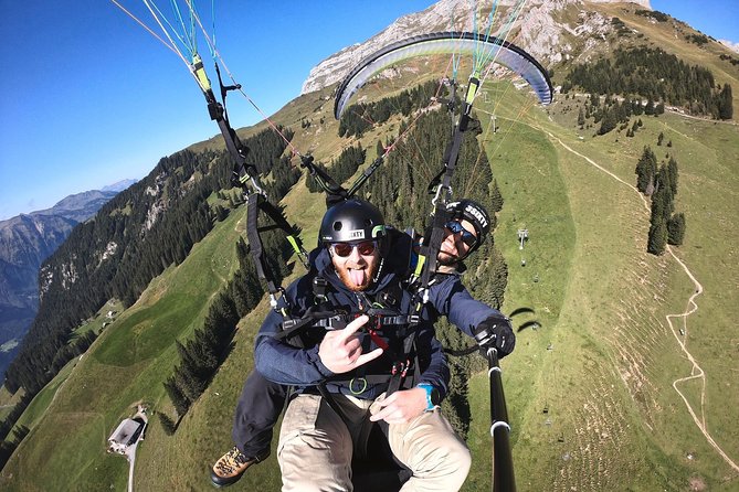 Paragliding Tandemflight Lucerne - Engelberg - Gear, clothing, and the “what should I bring” checklist