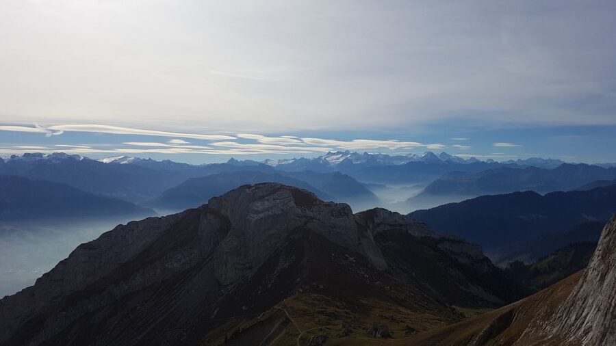 Pilatus: Exclusive Private Golden Round Trip from Lucerne - Starting in Lucerne: The Boat Cruise to Pilatus Base