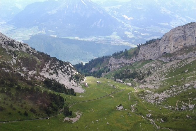 Pilatus Panorama: Exclusive Private Golden Round Trip from Zürich - Back to Lucerne old town: Kapellbrücke time