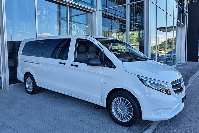 Private Arrival Transfer: from Zurich Airport to Bern City - Arriving in Bern: getting dropped at your hotel without the hunt