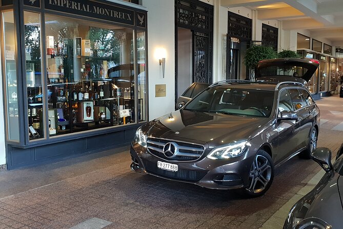 Private Arrival Transfer: from Zurich Airport to Sankt-Moritz - Meet & greet at Zurich Airport: getting past the arrival swirl