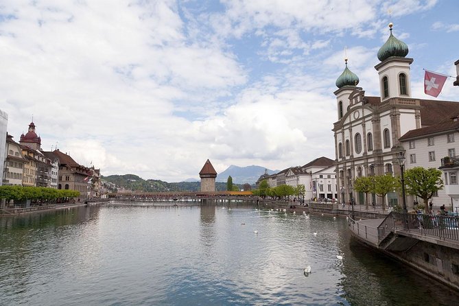 Private Classic Lucerne City Walk - Musegg Wall towers: the climb that earns the views