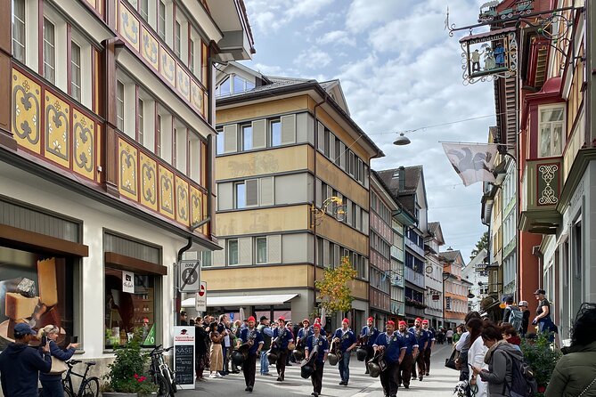 Private Guided Swiss Alps Day Trip from Zurich with Hotel Pick-Up - Price and value: where your money goes (and where it doesn’t)