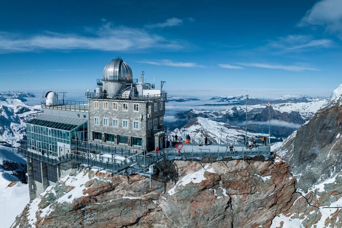 Private Top of Europe Day Trip from Lucerne with a Pro Guide - Lucerne Station to Interlaken: The Day’s Scenic Warm-Up (40 + 25 minutes)
