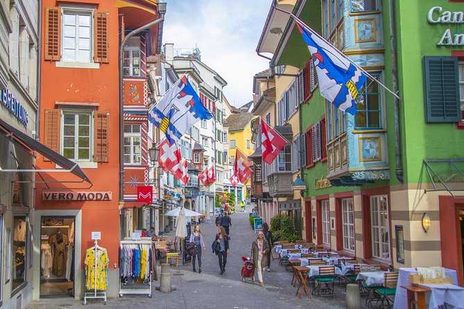 Private Tour of Zurich in 60 minutes with a Local - A One-Hour Intro to Zurich’s River and Iconic Skyline