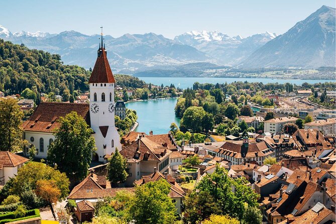 Private Tour to Swiss Capital, Castles & Lakes by Car from Zurich - Stop 2: Bern UNESCO old town and the major landmark hits