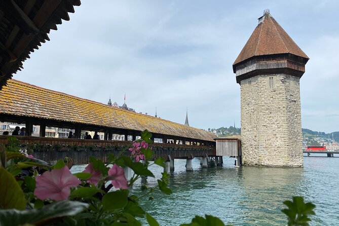 Revealing Lucerne: Self-Guided Audio City Tour - How the self-guided Lucerne walk actually plays on your phone