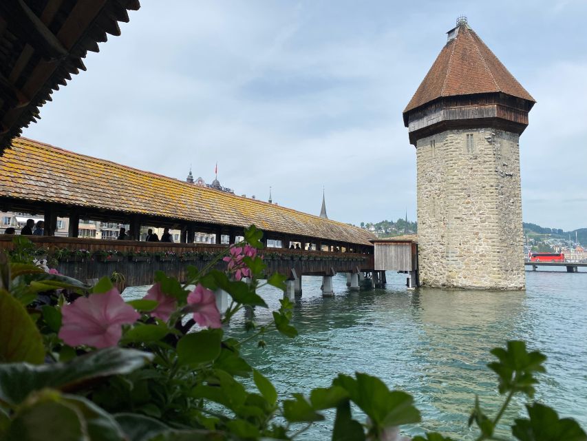 Revealing Lucerne: Self-Guided Reading City Tour - Frescoed houses: the stop that turns a walk into a story