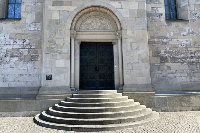 Self-Guided Audio City Tour in Zurich - Pestalozzianlage and Urania: education and the sky