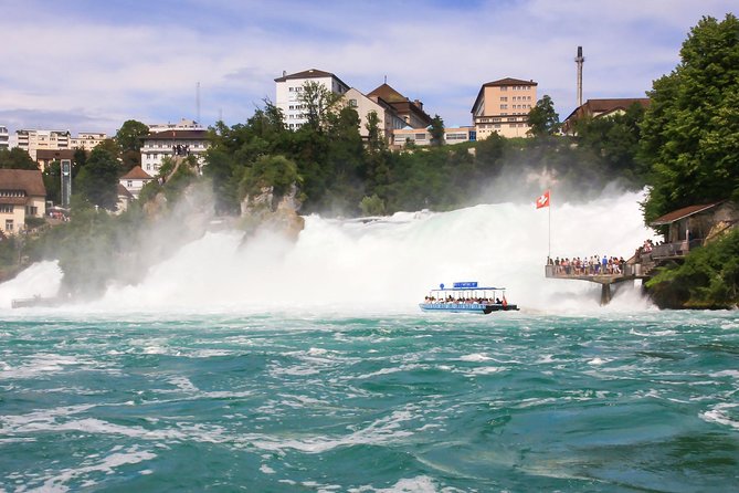 Trip from Zurich to Germany's Black Forest & Swiss Rhine Falls - Lake Titisee’s 2-hour break: easy walking and small-shop browsing