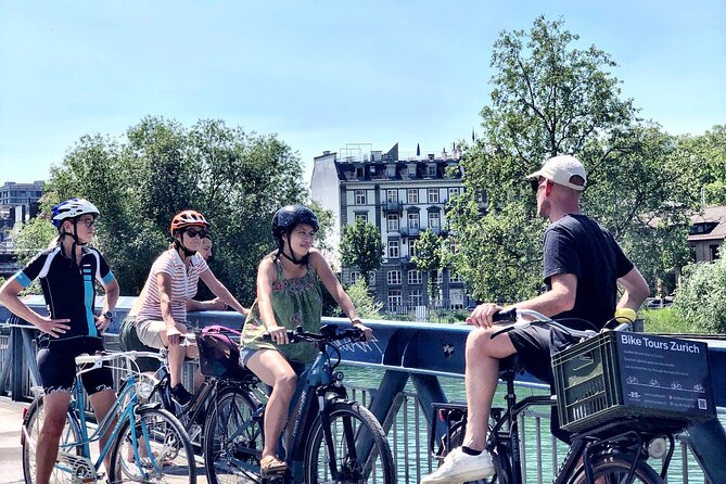 Urban Bike Tour Zurich - Quaibrucke and Rathausbrücke: Bridges That Teach You the Old Town