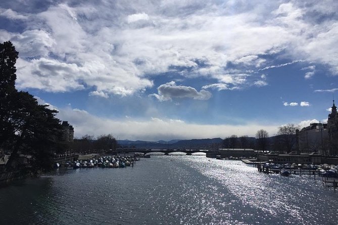 Walking tour of Zurich - your first overview of the city (Private Tour) - Stop 3: Lindenhof Hill Views Over Old Town, Lake, and the Alps