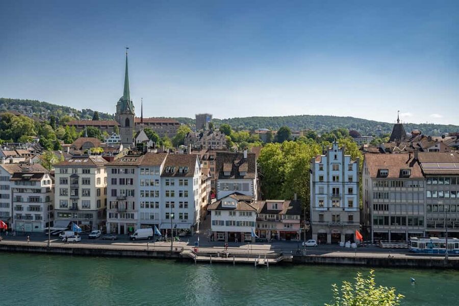Zurich: 360° city walk including hidden spots - Hidden doors, underground ruins, and old pipe systems