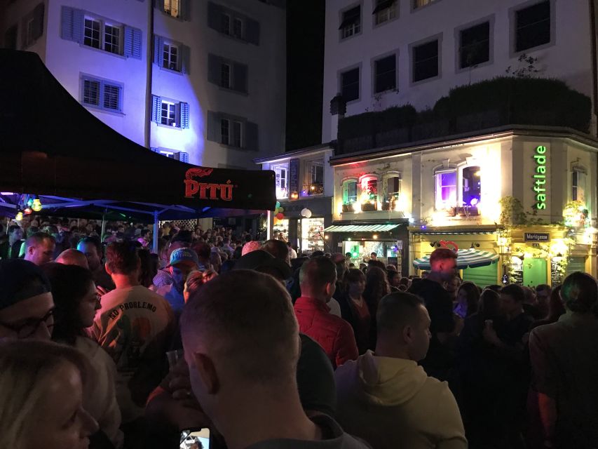 Zurich: bar tour - Your First Stop: Welcome Drink and the Social Kickstart